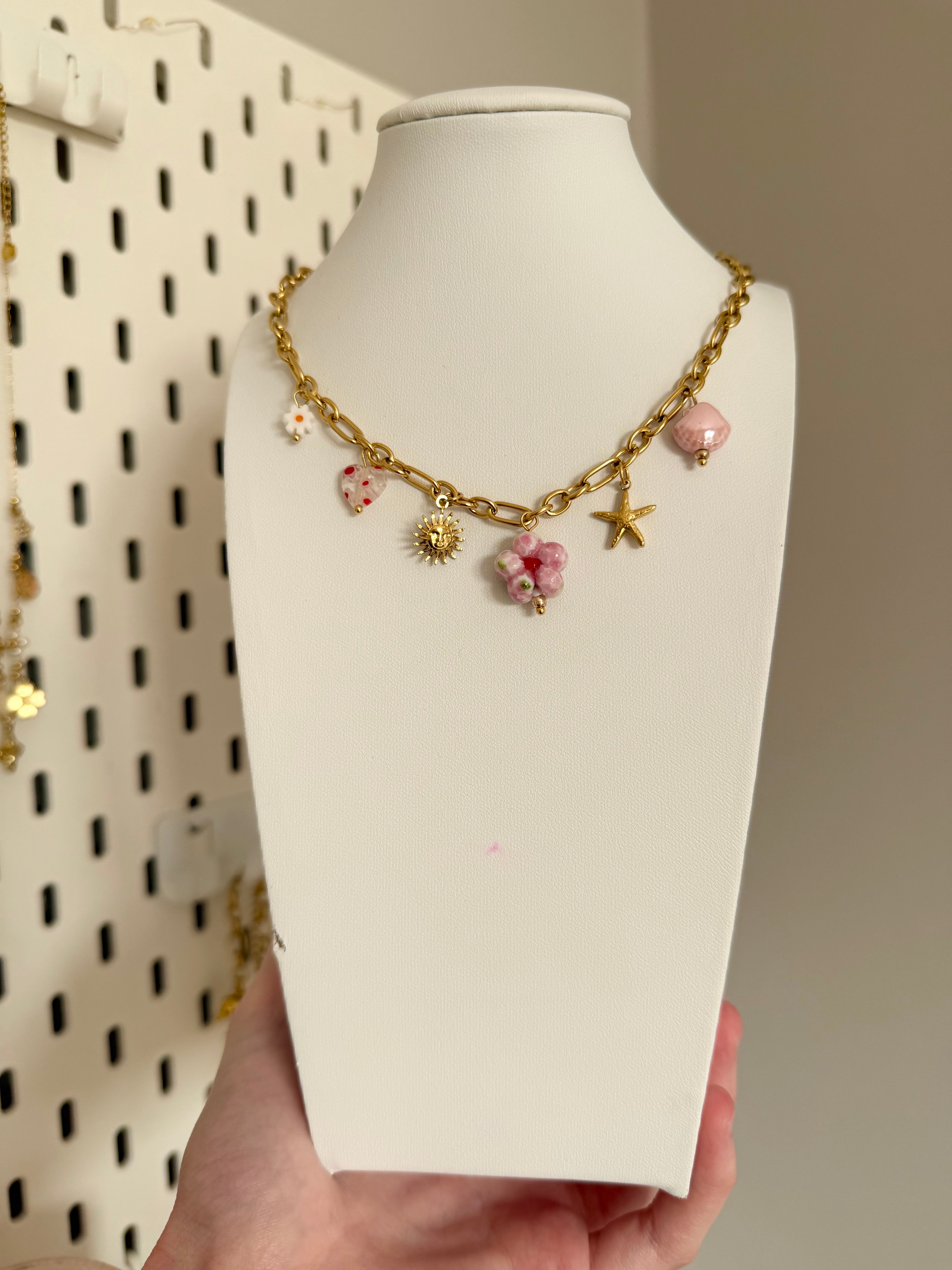 Collier Rosa