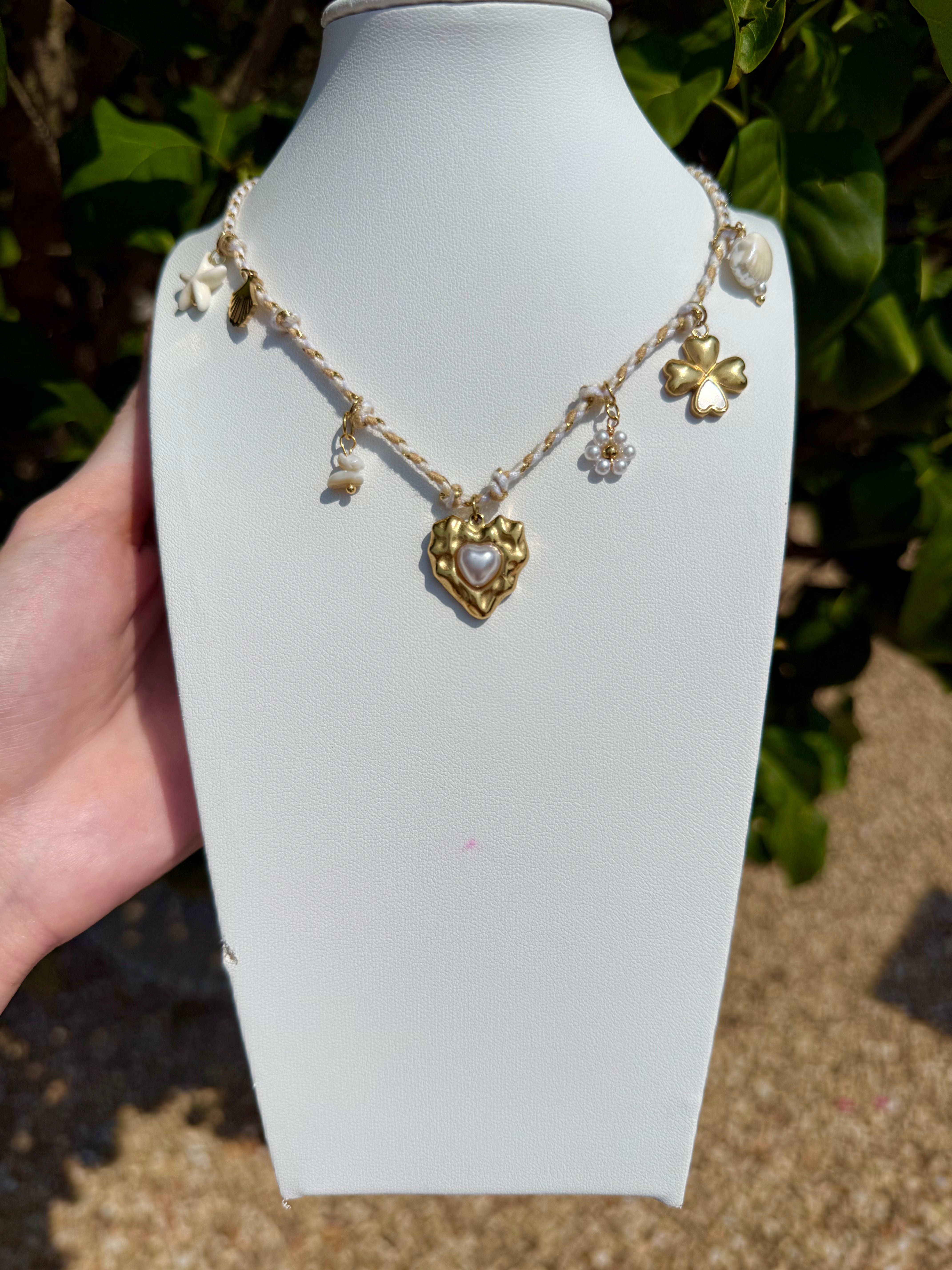 Collier Savanah