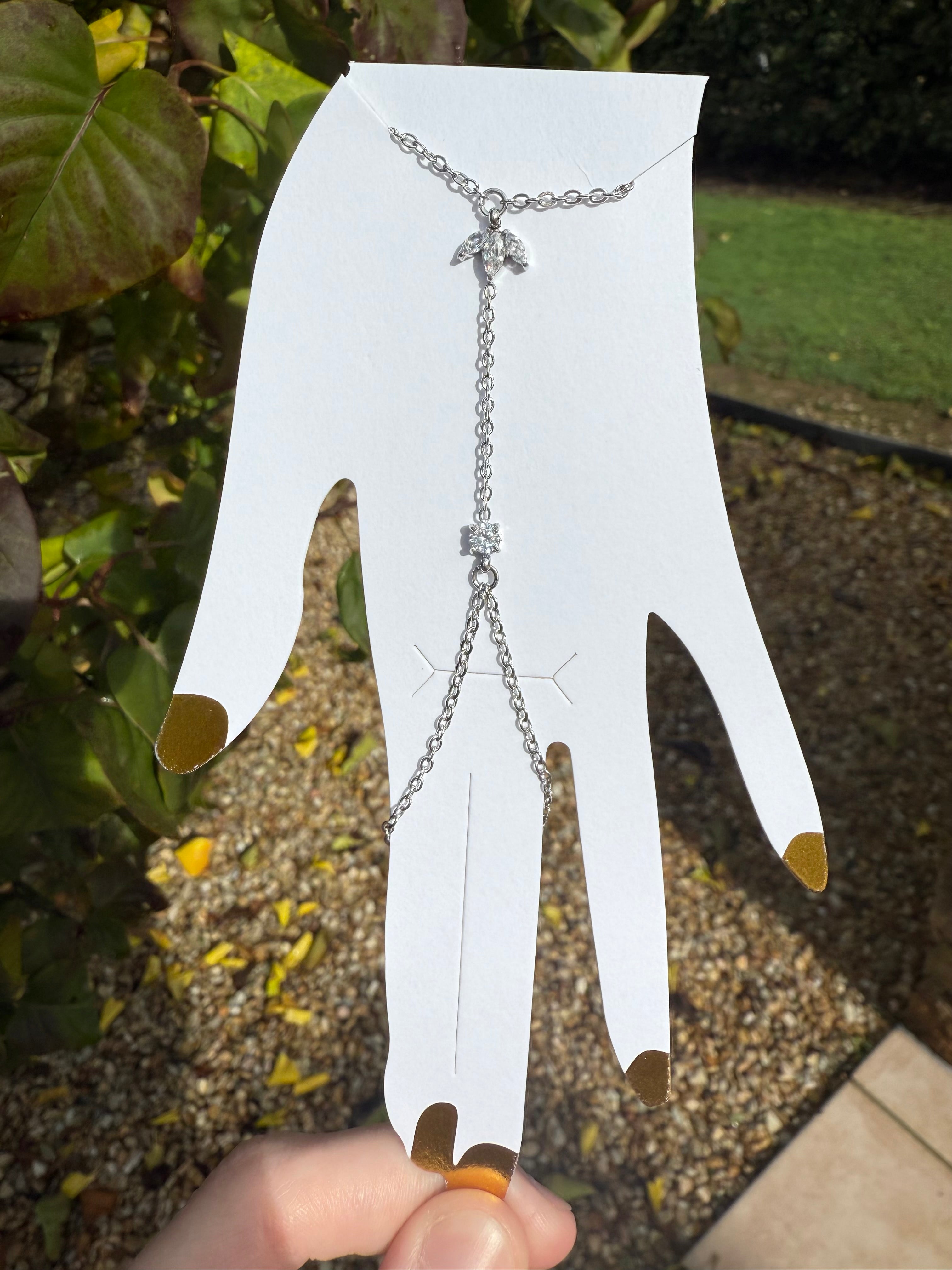 Chaîne de main Lotus