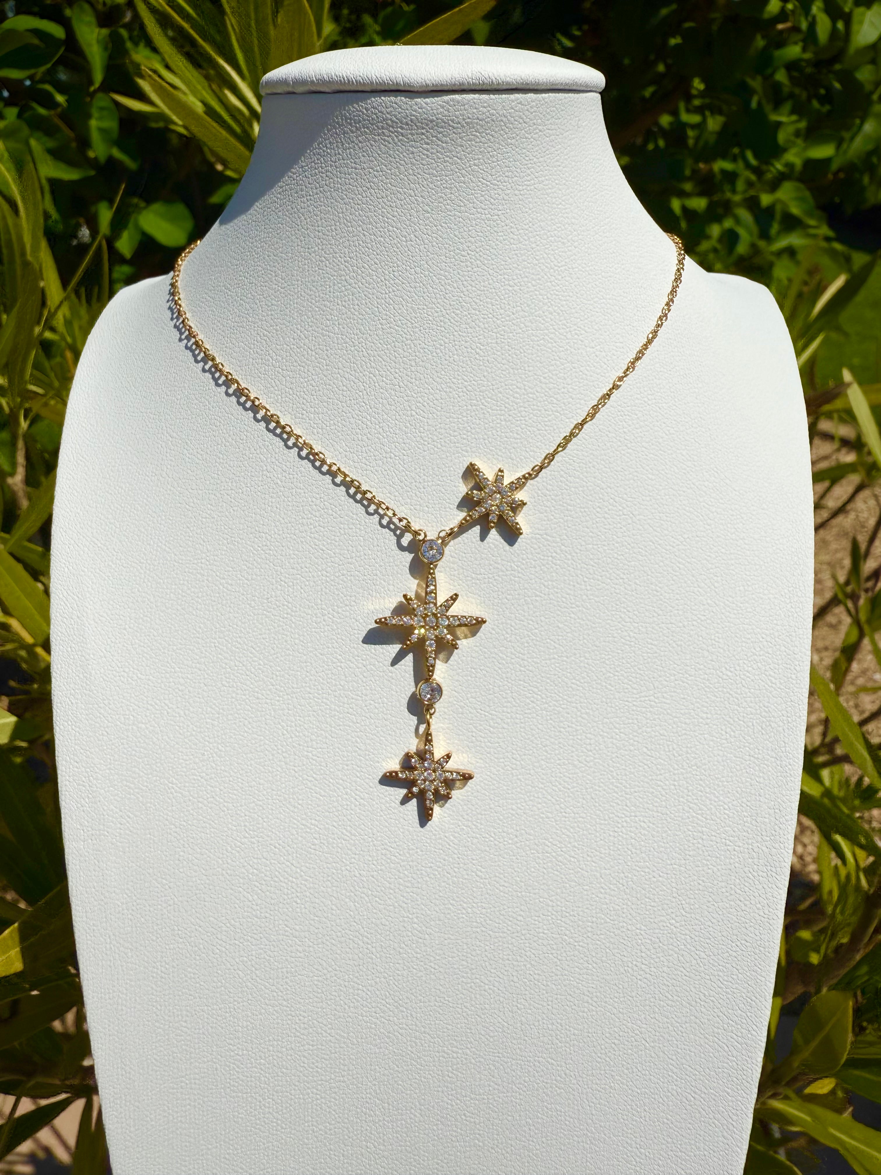 Collier triple étoiles