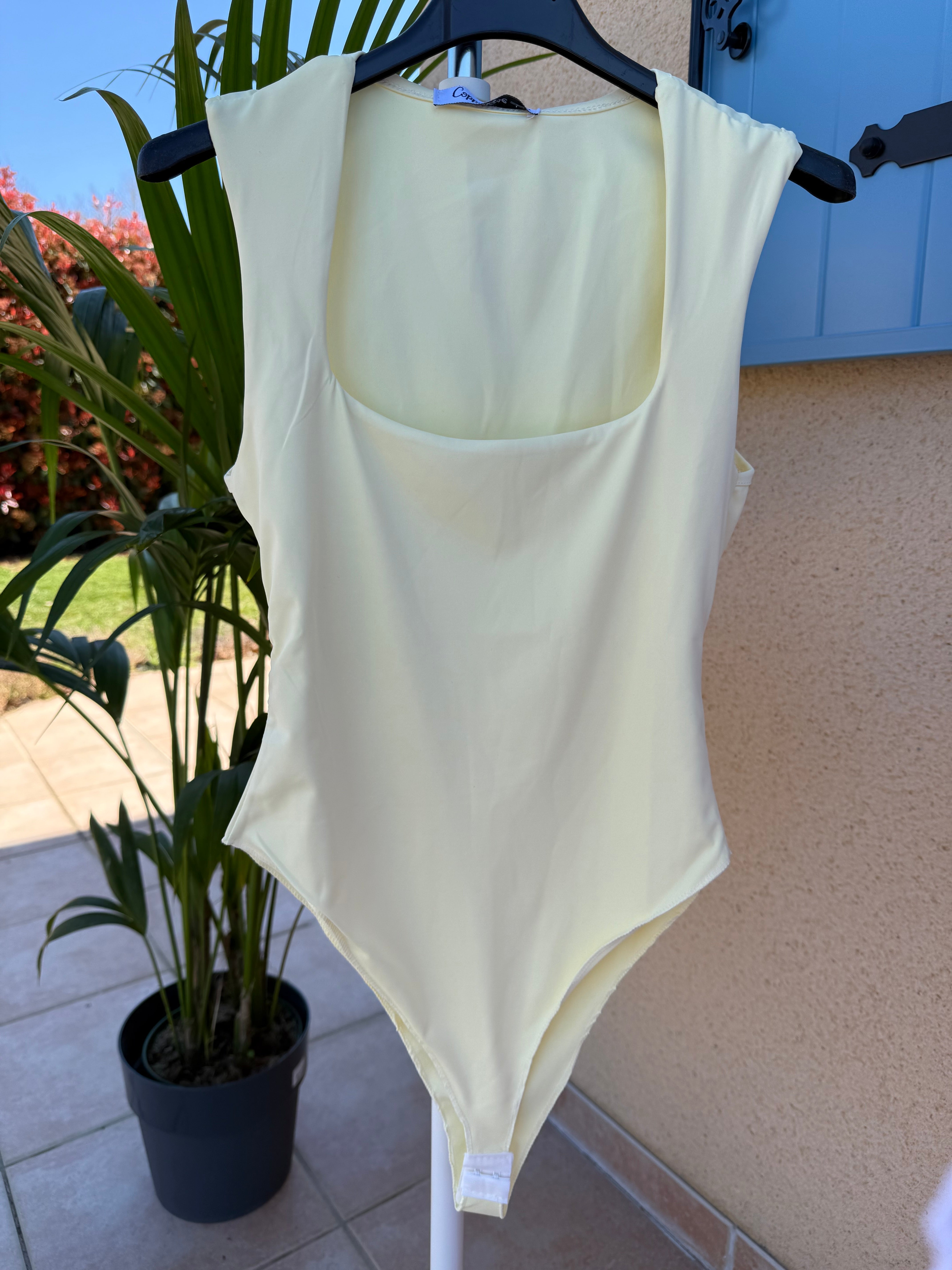 Body Clara jaune