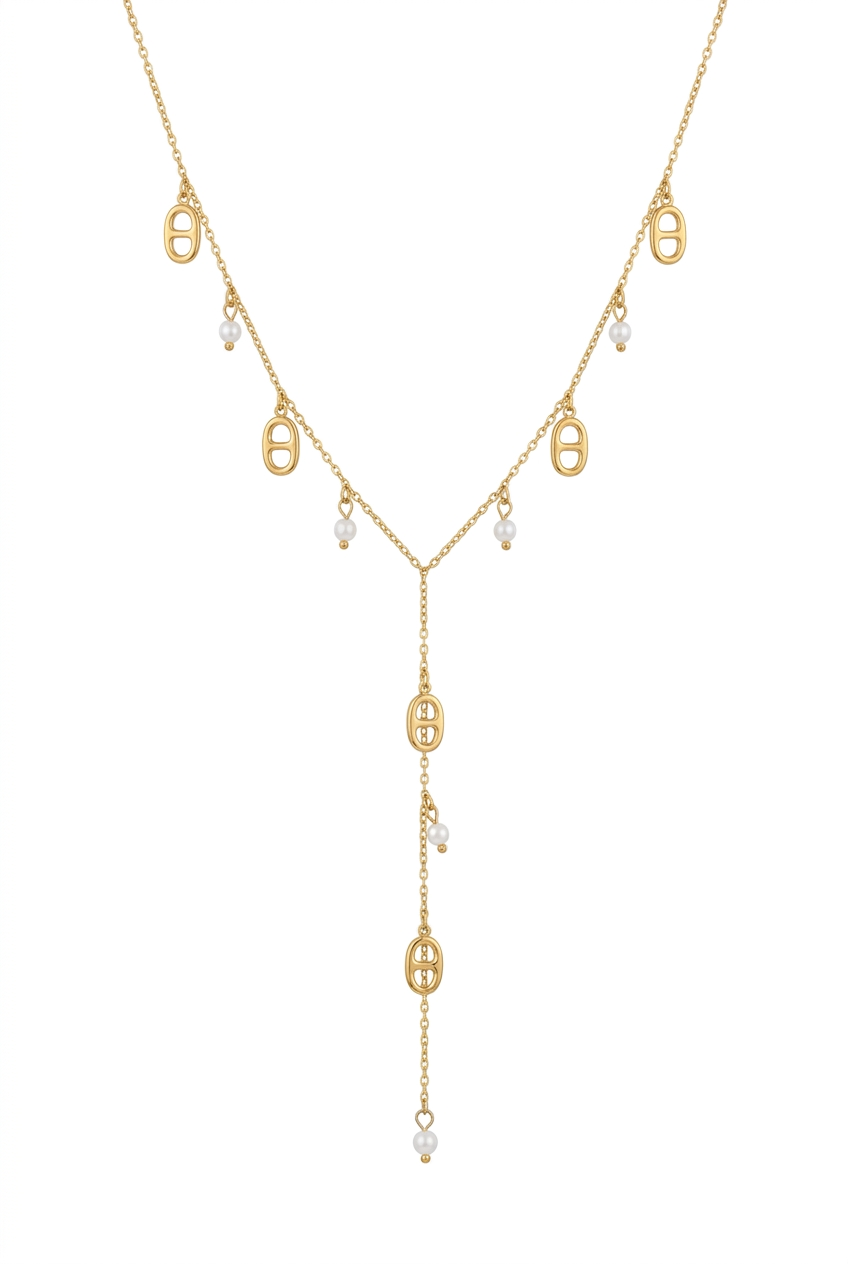 Collier sur fond blanc au format portrait